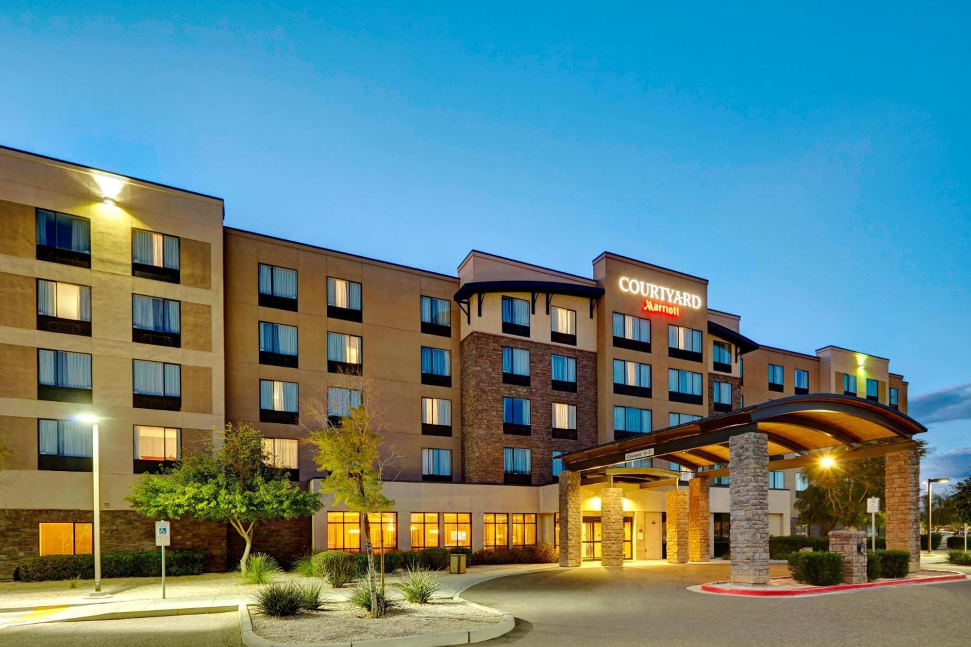 Courtyard Phoenix North / Happy Valley Bagian luar foto